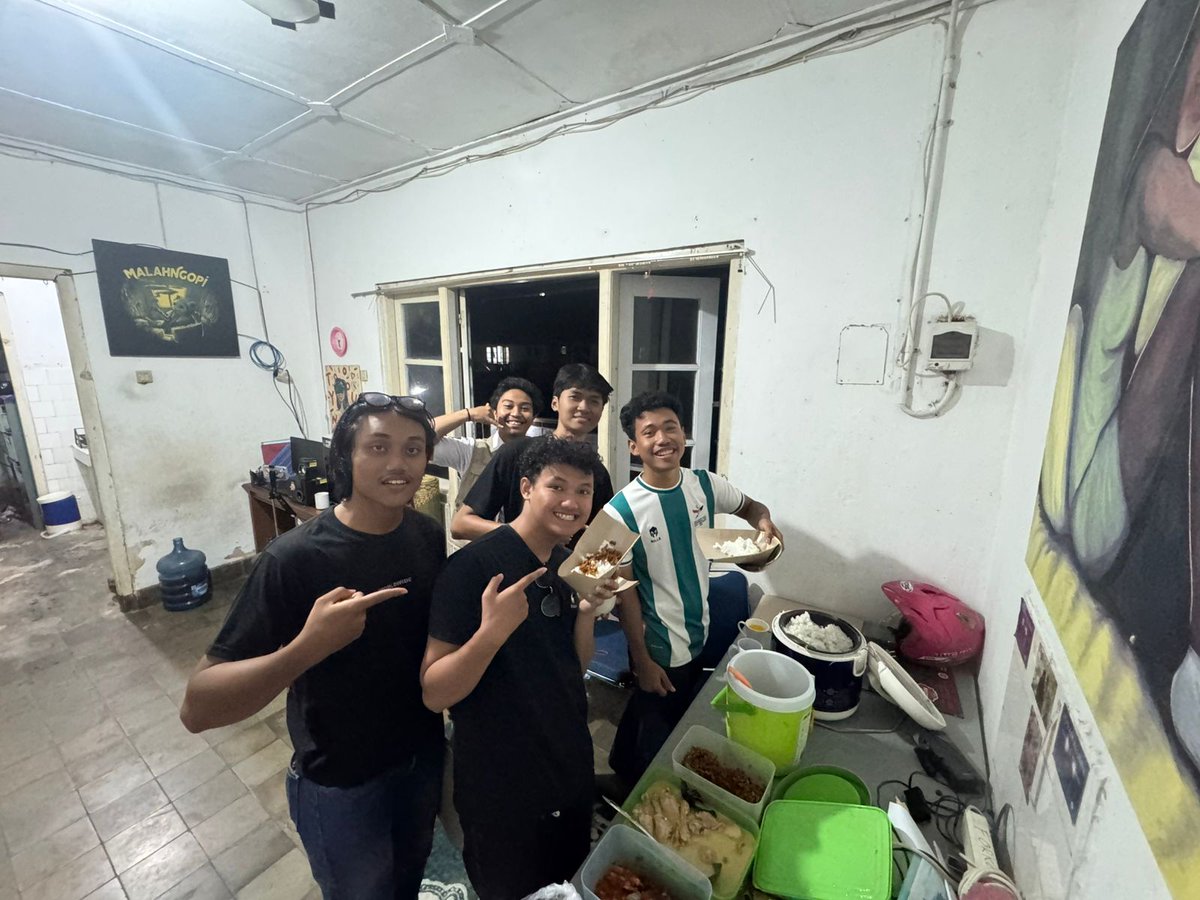 Sejauh ini bukber yg plg jauh