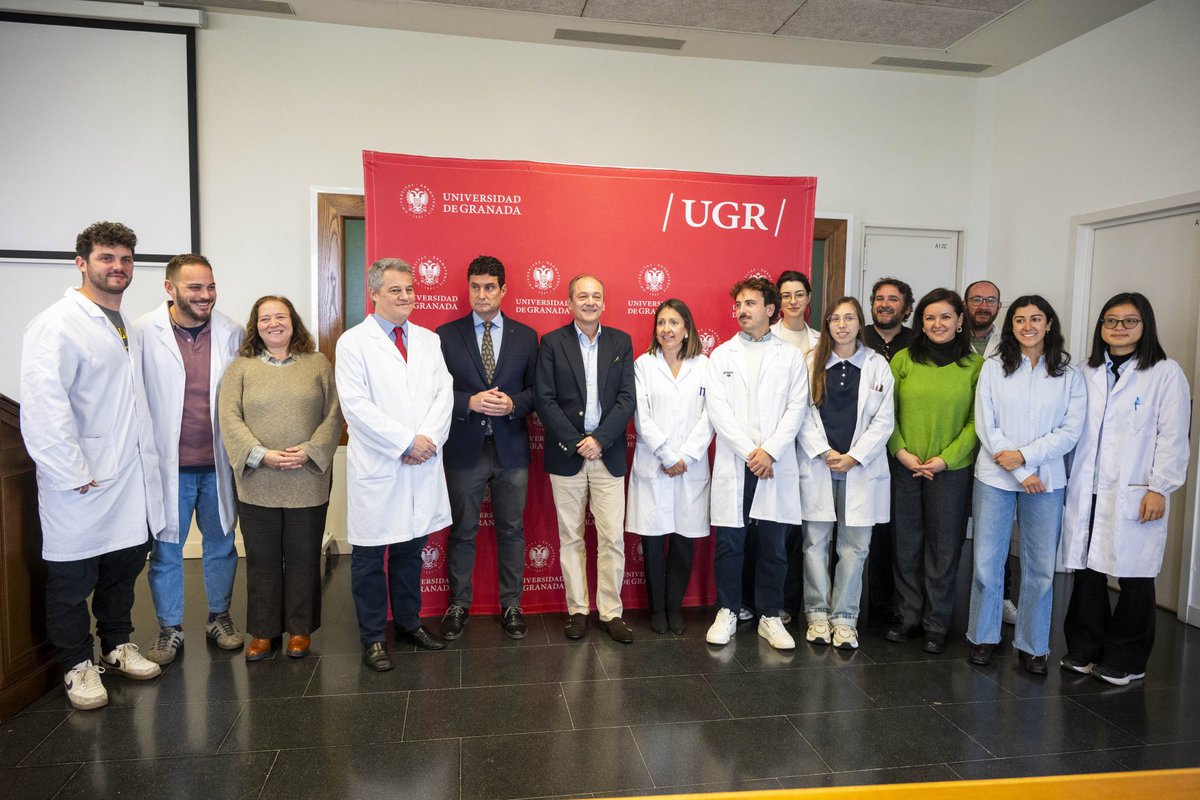 labioptics_ugr's tweet photo. 🔬 La #UGR e ibs.GRANADA desarrollan una córnea artificial con escamas de peces, con resultados prometedores. 👁️
🧪Consulta la noticia completa aquí: https://t.co/ygr8aUuD0v
@CanalUGR https://t.co/nwcCtES563