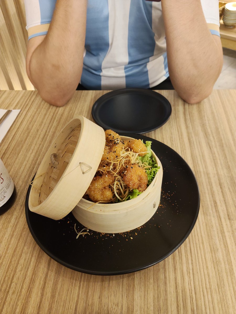 Con mi amor he aprendido a comer sabroso, del amor y la atención recíproca, así como de su lado me he encantado más por mi carrera y la idea poco descabellada de construir futuros en compañía