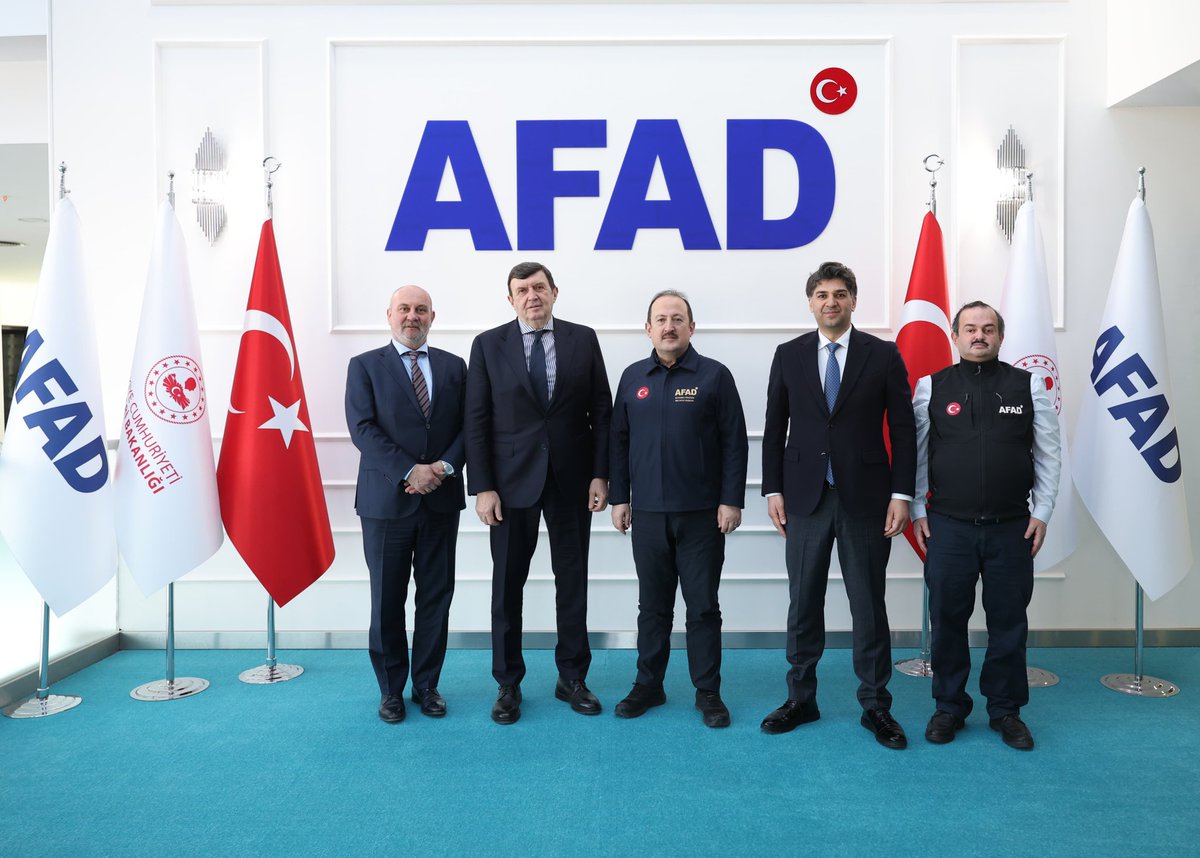 Sastanak ambasadora 🇷🇸 Ace Jovanovića sa predsednikom AFAD-a Ali Hamzom Pehlivanom.