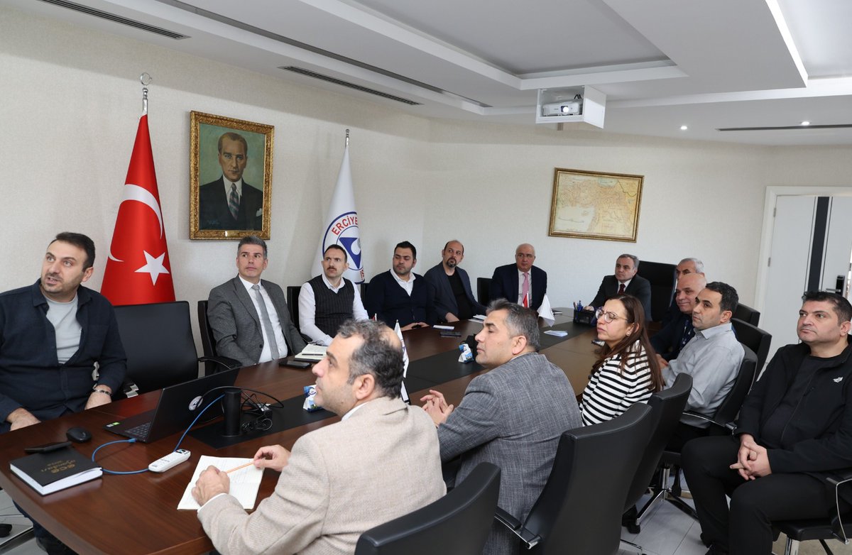 GÖKTİM Melikgazi Akademisi Danışma Kurulu toplantısında bir araya geldik. 

Melikgazi Kaymakamımız Sedat Sırrı Arısoy, İlçe Milli Eğitim Müdürümüz Hacı Kaya ve kurul üyelerimizle eğitim süreçleri, projeler ve müfredat içerikleri üzerine verimli bir fikir alışverişi yaptık.