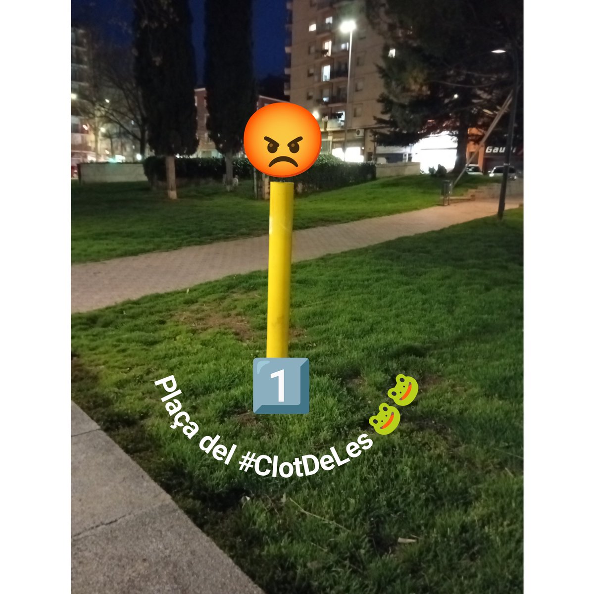 maneltec's tweet photo. #MoltBonDia_Colla 🤠
#HolaLleida_CAT
#CaminantPerLleida🚶
#Lleidatà_i_Català 🥂
#SócDel_27_7_57 🤗
#Denunciar el que veig malament😵‍💫
#Valorar el que fa ciutat 🤩 
#CampanyaSobreCampanya
#FotosDePostureig
#LleidaFaPena 🥴
#Desídia_i_eixadesa
Una curta passejada per la ciutat 🥴 https://t.co/oNeeeeWQFc