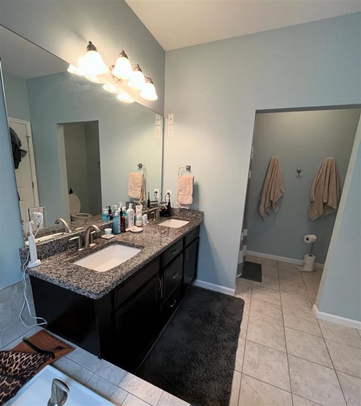 DreamMakerA2's tweet photo. Take a look at this transformation @macydreammakerinteriors just completed in South Lyon. We love how this one turned out. https://t.co/W5dDfNrrqM