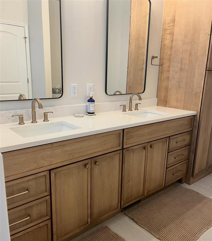 DreamMakerA2's tweet photo. Take a look at this transformation @macydreammakerinteriors just completed in South Lyon. We love how this one turned out. https://t.co/W5dDfNrrqM