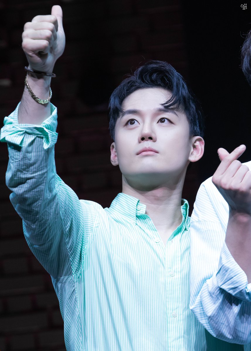 260309   
모베러콘 초록 콘서트                                 
포토타임                                                               

#이종석
따봉종석아 고마워 ^•ﻌ•^ฅ