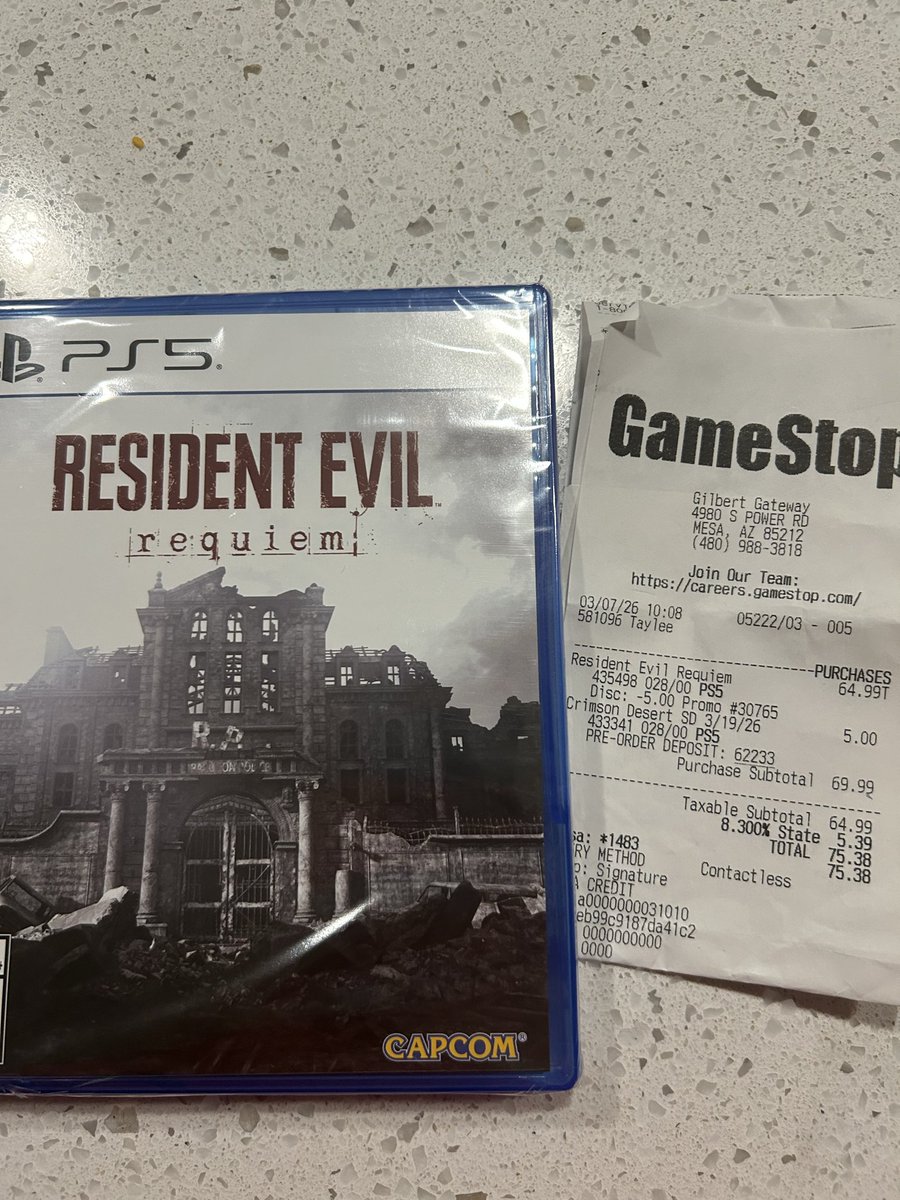 DaneSlayer5's tweet photo. Nothing better than supporting your local @gamestop https://t.co/hhnHyOKVdN