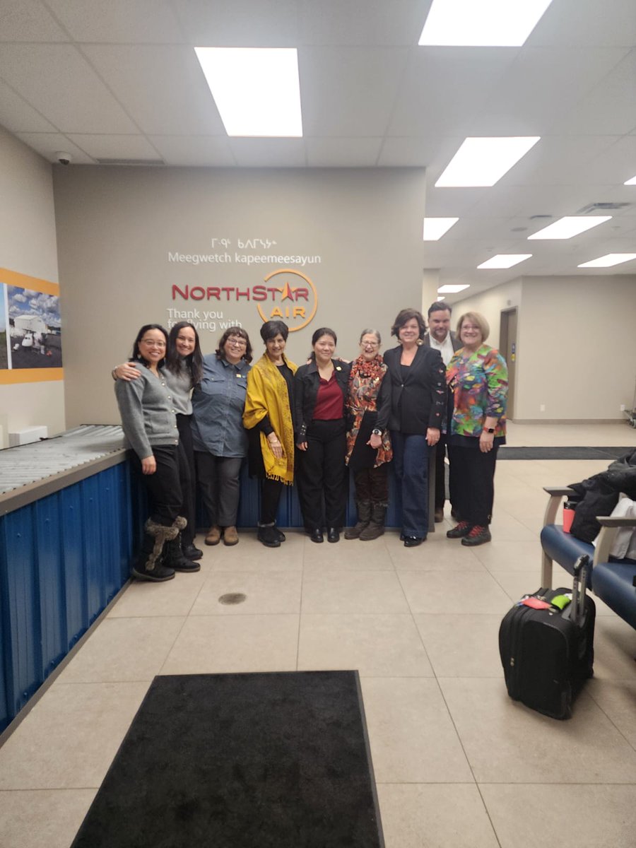RNAO's tweet photo. Today, Deputy Minister of @ONThealth, Deborah Richardson, Ontario's Chief of Nursing & Professional Practice & Assistant Deputy Minister Dr. @KarimaVelji, Assistant Deputy Minister Sean Twyford, and RNAO representatives are visiting Pikangikum First Nation to advance nursing and health care in the North. 

Nurses are proud to support this important work. #BPSO