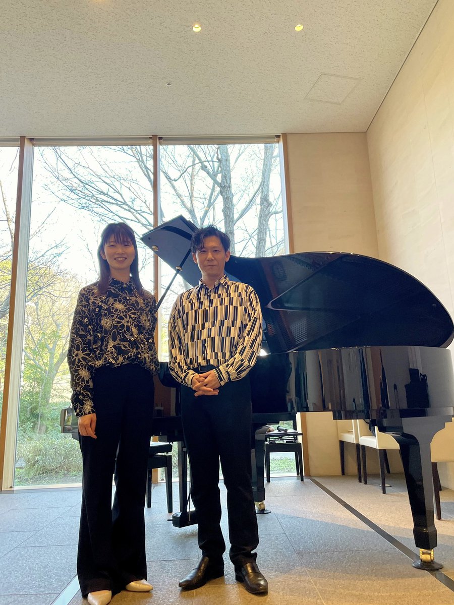 春を待つプログラムをお届けしました🎹
寒すぎて腕を出せなかったので夫のシャツを拝借😆