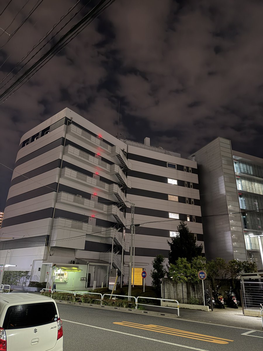 まだこの業界に入る前、よくとんねるずさんが番組で名前を出していた編集所「イマジカ」。いまはテレビ事業を撤退して違うポスプロ会社がここを使っている。で、近々引き継いだ会社も移転することになってる旧品川イマジカ。ここでめちゃイケもピカルもIPPONなんかも編集やMAをしてて何度夜を過ごした