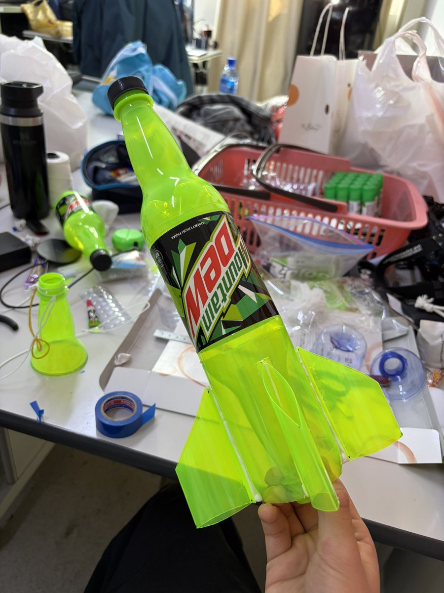kouyouman's tweet photo. このペットボトルをゲットしにモンゴル行ったと言っても過言ではない🚀
#ペットボトルロケット
#モンゴル 
#DIY 
#ロケット https://t.co/FC2etBCJPx