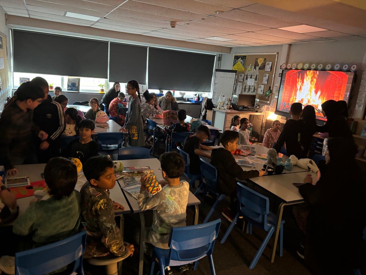 Rachel Saunders tweet media