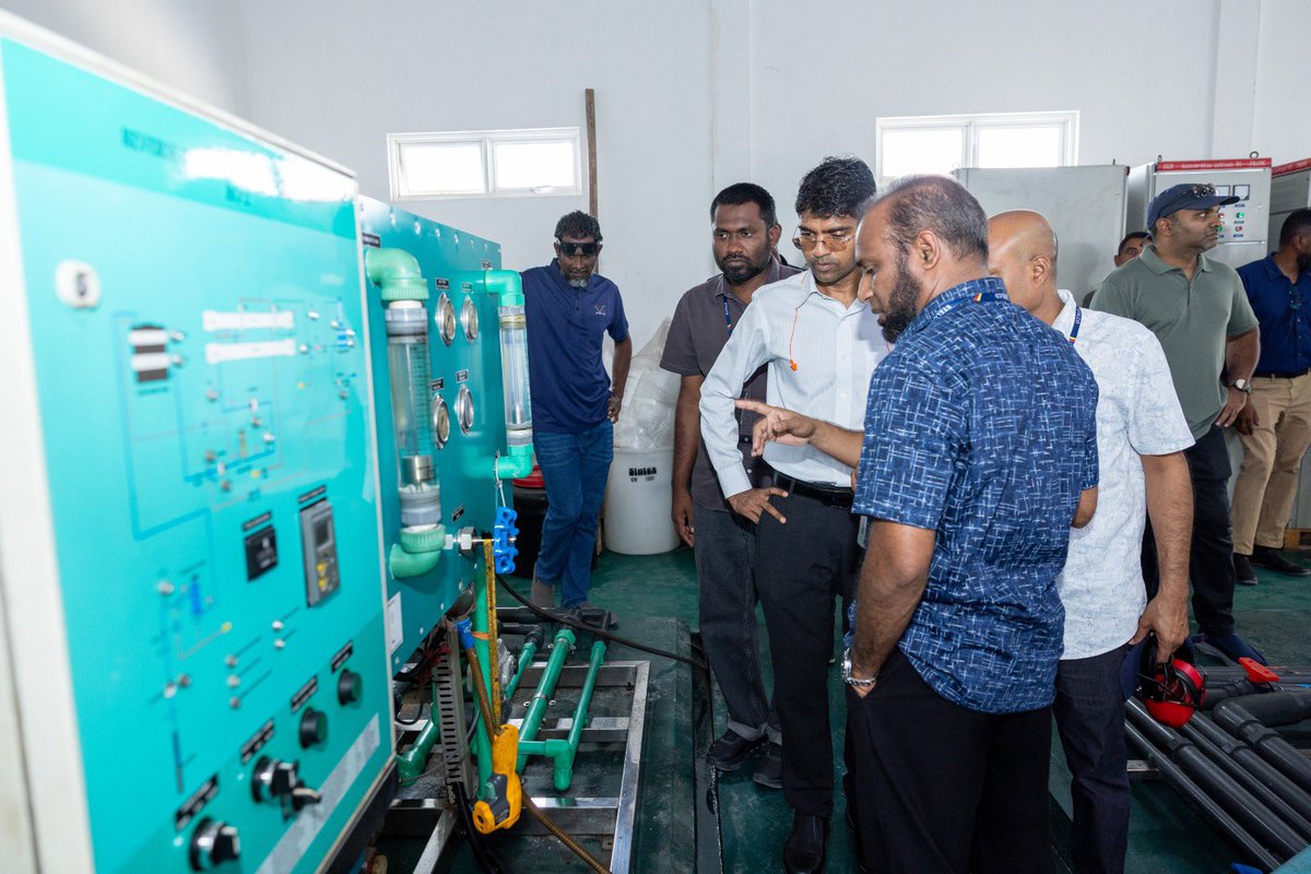 ކ. ހުރާގެ ކަރަންޓާއި، ފެނުގެ އިތުރުން ނަރުދަމާގެ ހިދުމަތްތަކާއި މިކުންފުނިން ހޯމަ ދުވަހު ރަސްމީކޮށް ހަވާލުވެ، ކުންފުނީގެ އިސްވެރިން މިއަދު ވަނީ ކ. ހުރާއަށް ޒިޔާރަތްކޮށް، ހުރާގެ އިންޖީނުގެއާއި، ފެން ޕްލާންޓްގެ މަސައްކަތްތައް ހިނގާގޮތް ބައްލަވާލައްވާފައި. އަދި މި ދަތުރުގެ ތެރެއިން،