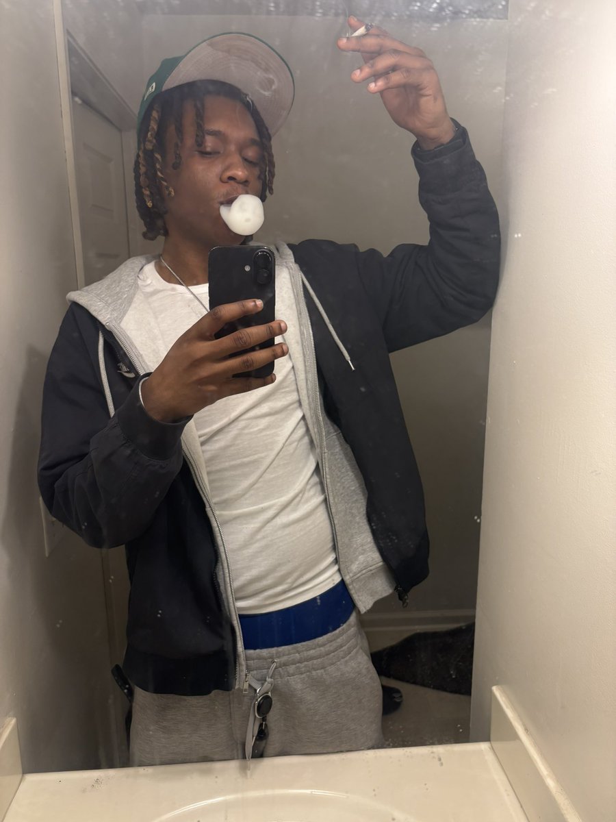 noluhjayy's tweet photo. https://t.co/bL94QKqOr7