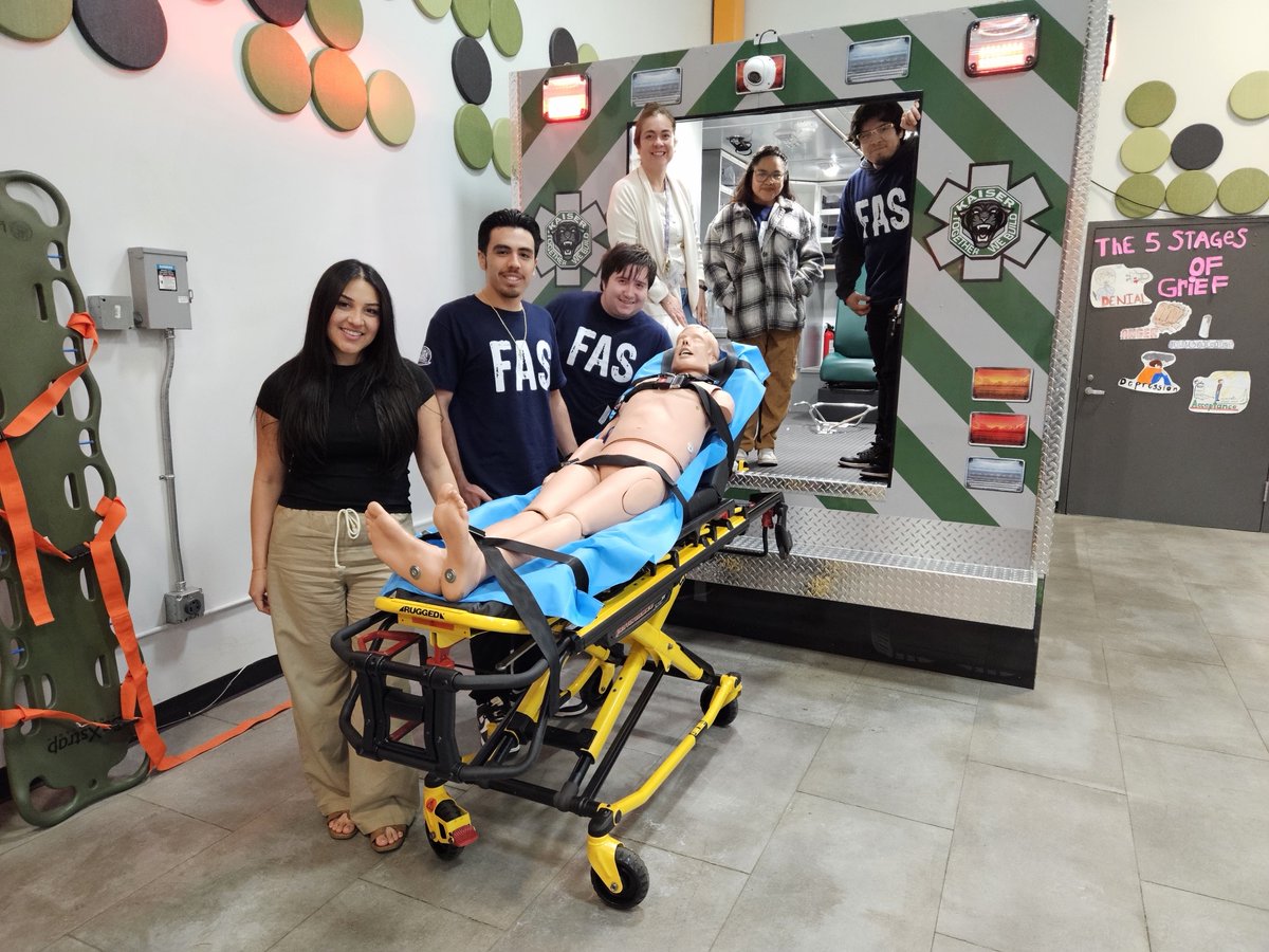 FUSD_FAS's tweet photo. Small steps, big impact. Excited to see first EMS class in action and serving with purpose.

Grateful to @kaiserhighcats for hosting &amp; @chaffeycollege for partnering to streamline the process. 

#ibelieveinfusd @chaffeyadulted #moveadheadwithadulted #emstraining https://t.co/TRigfdVPwG