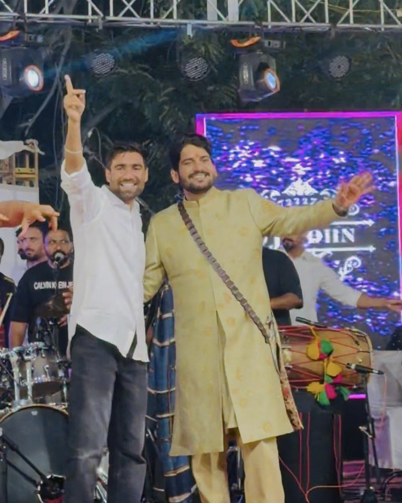 लाडनूं विधायक श्री मुकेश भाकर जी के वैवाहिक समारोह में सम्मिलित होकर उन्हें एवं समस्त परिवारजनों को इस मंगल अवसर की हार्दिक बधाई एवं शुभकामनाएँ प्रेषित की ।
<a href="/MukeshBhakar_/">Mukesh Bhakar</a>