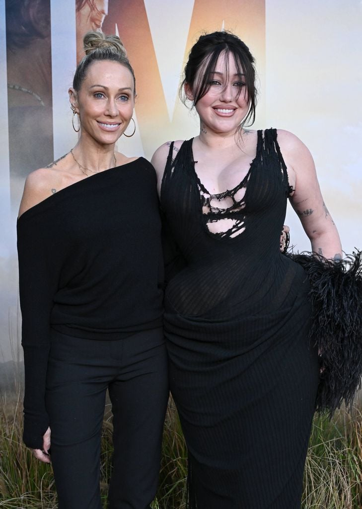 Noah Cyrus Updates tweet media