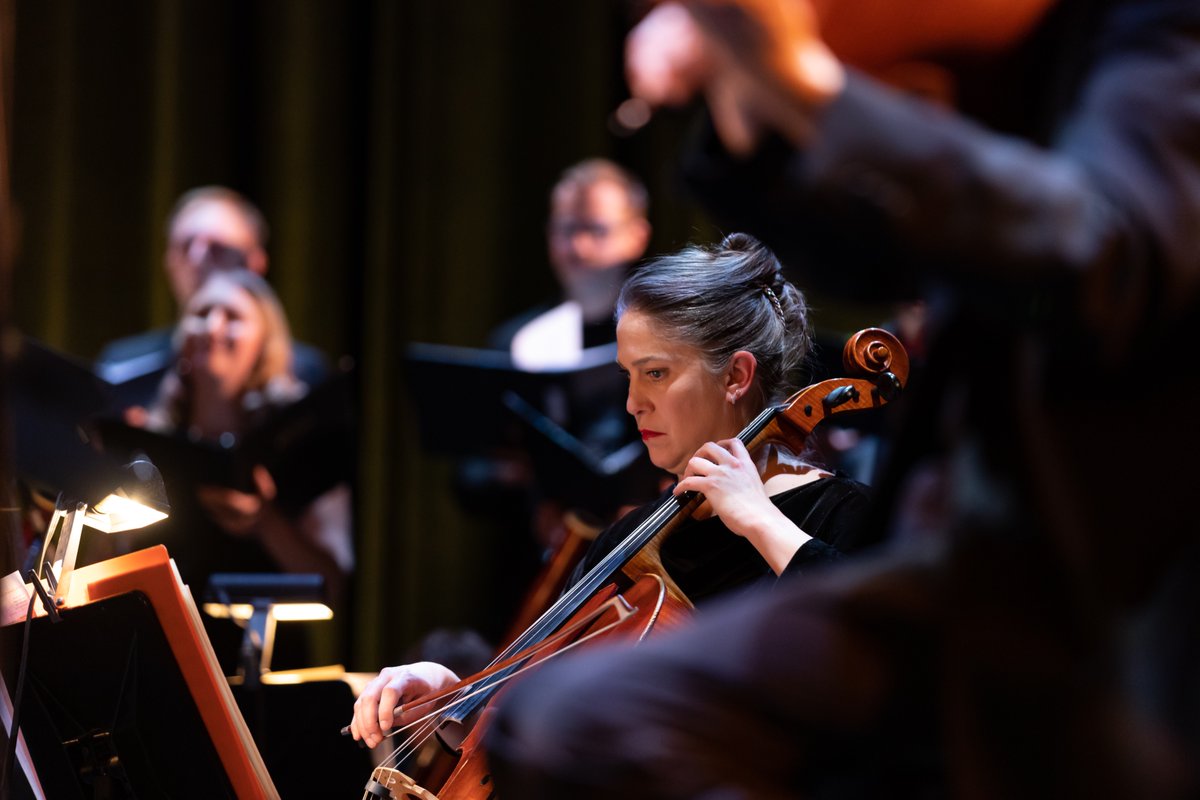 Edmonton Opera tweet media