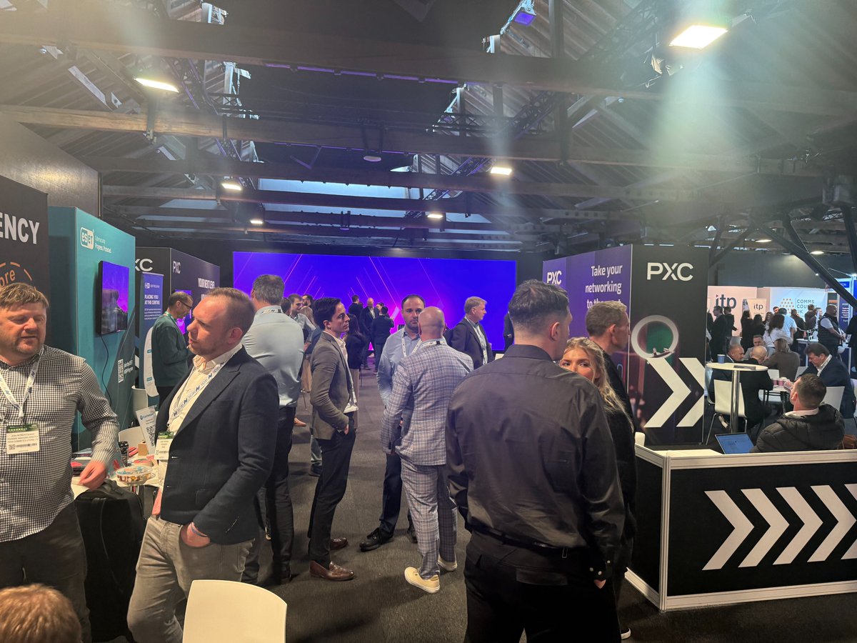 Redcentric tweet media