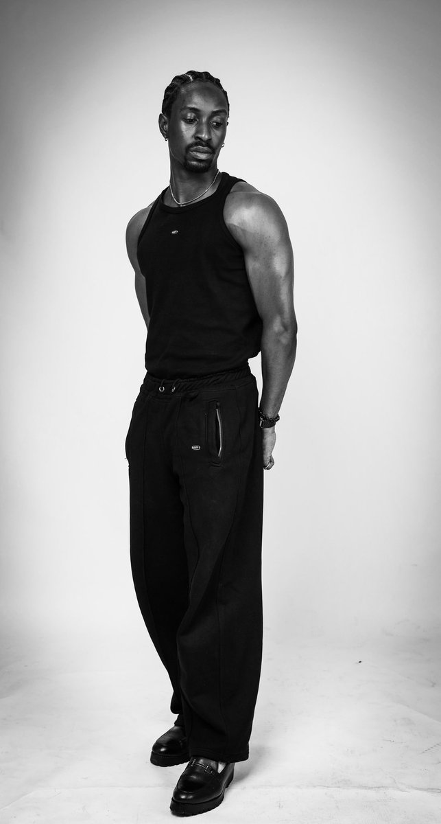 a_fareed_o's tweet photo. Hi @Zttwshop 
 
I’m Fareed 5”11 
Lagos State and I’d love to model for you. https://t.co/ugqrRQD1s1