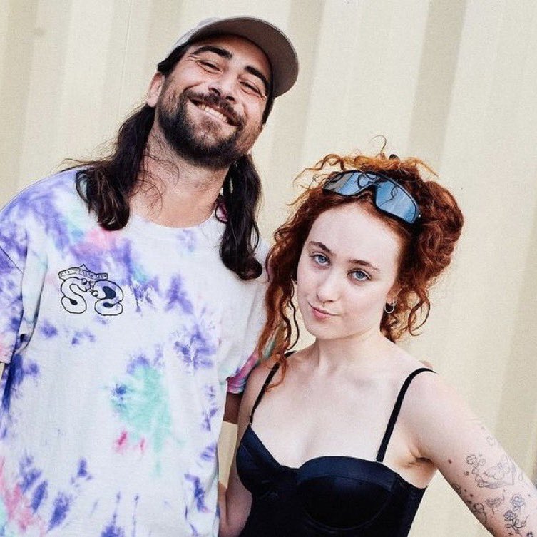 Pop Crave tweet media