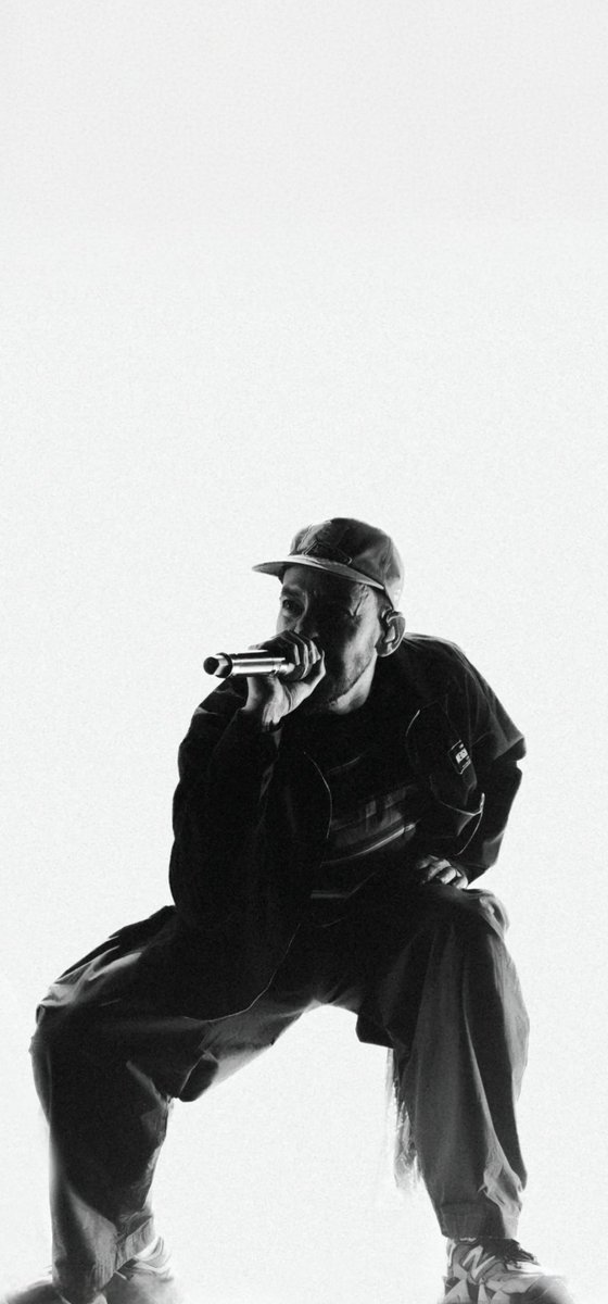 LPwallpapers's tweet photo. Mike 🤍🩶 https://t.co/9rxgeMJ2OT