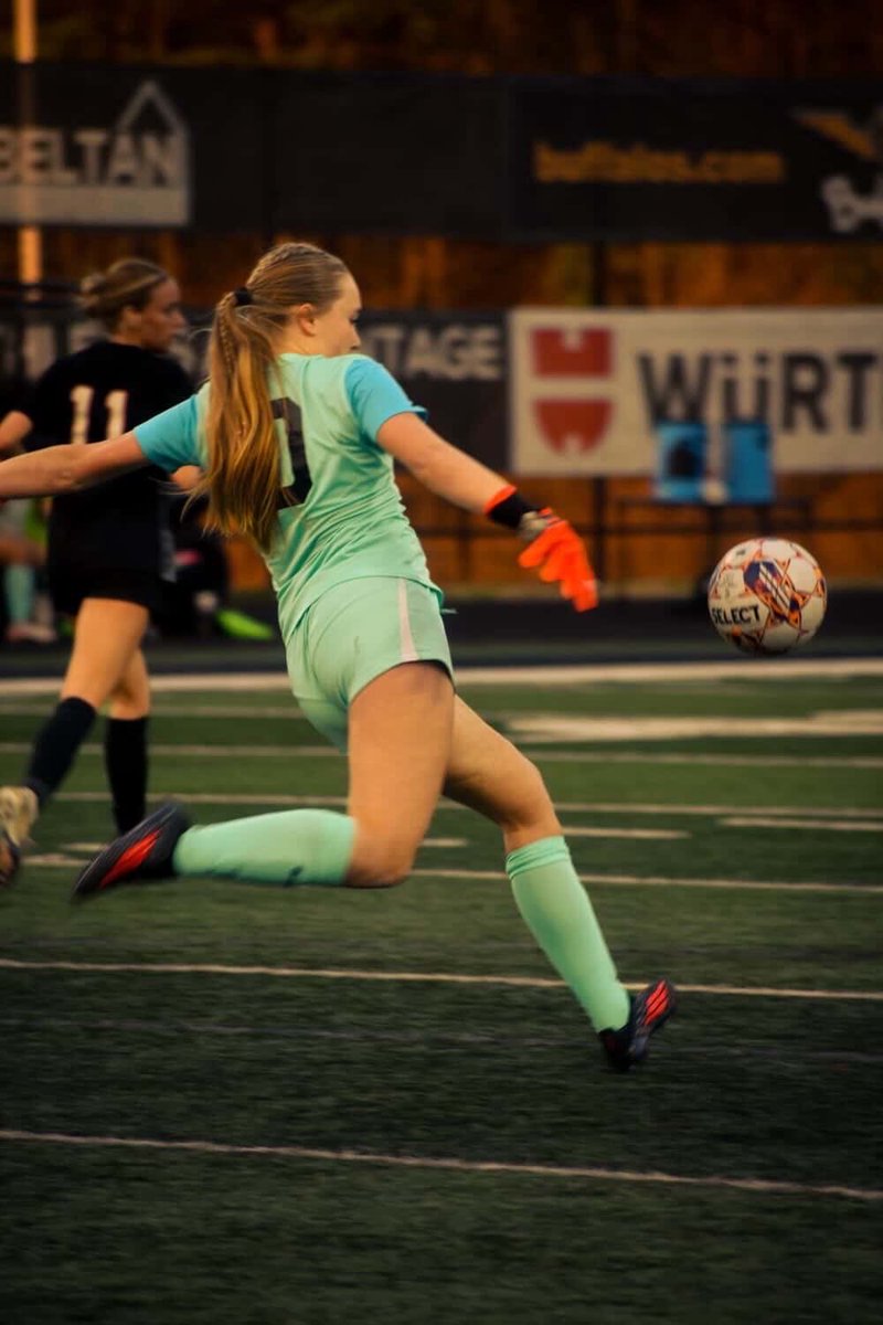 GKKenzie2029's tweet photo. Starting off strong with high school varsity soccer! https://t.co/MjzdkkV3N3