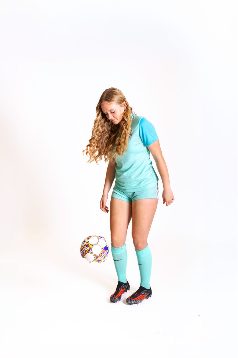 GKKenzie2029's tweet photo. Starting off strong with high school varsity soccer! https://t.co/MjzdkkV3N3