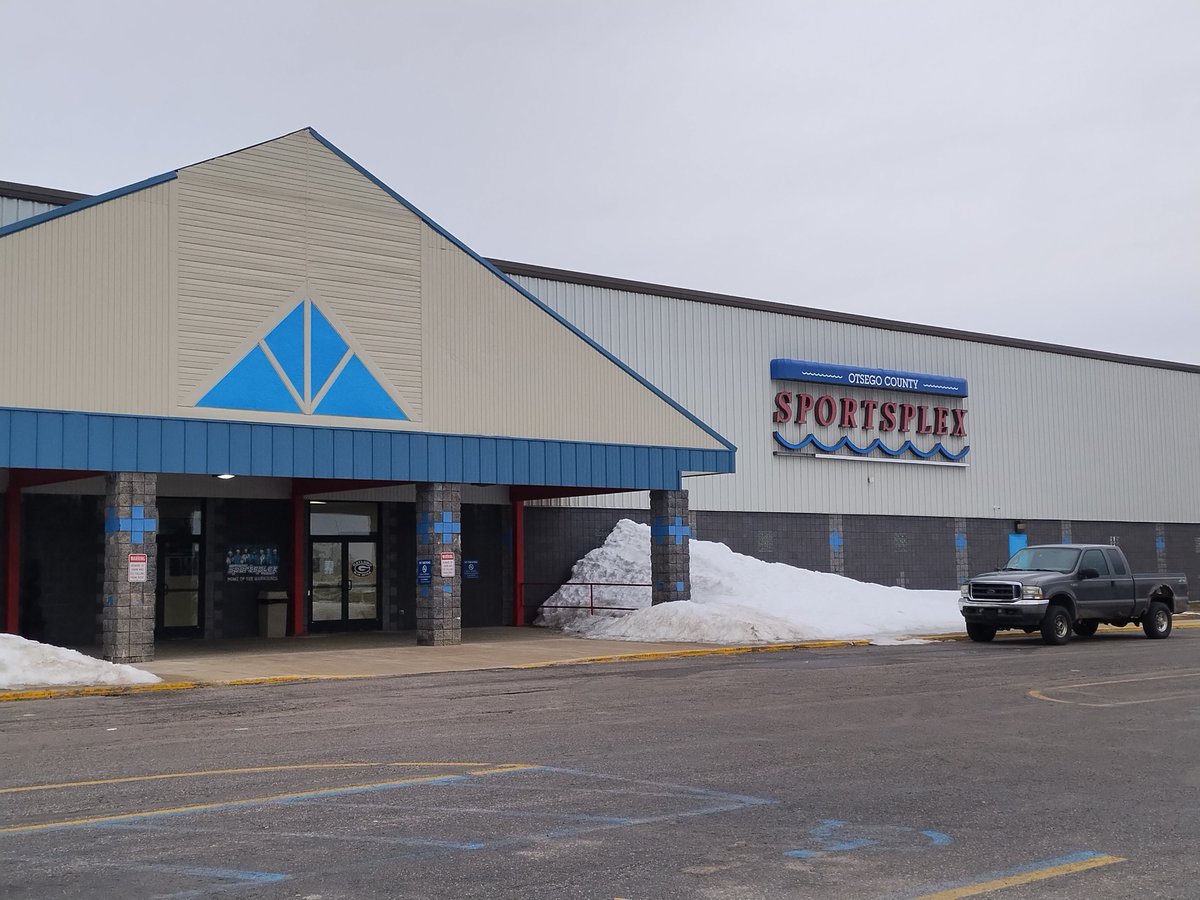 Clinton STEM tweet media