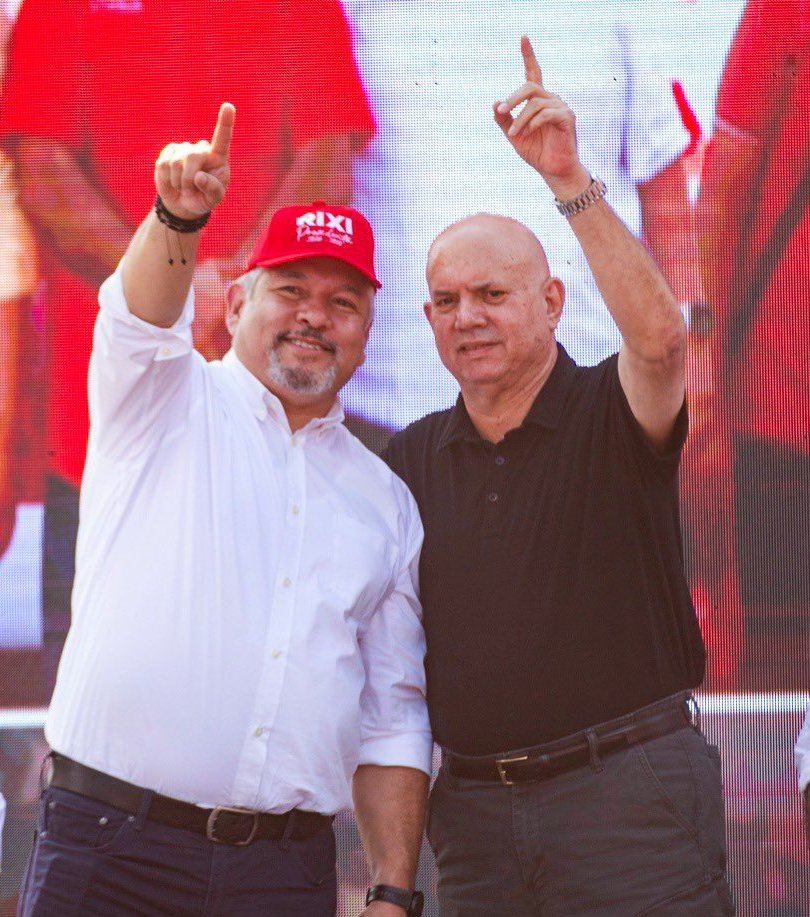 VeevaMan's tweet photo. @EnriqueReinaHN Este también se fugó y lo andabas apoyando 🤣 https://t.co/j3jJAco7IB