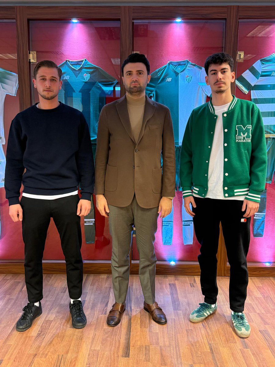 Muşspor maçında yaralanan taraftarlarımızdan Tuna ve Berke kardeşimizle bir araya geldim. Onların şahsında, orada zarar gören tüm taraftarlarımıza bir kez daha geçmiş olsun dileklerimi iletiyorum.