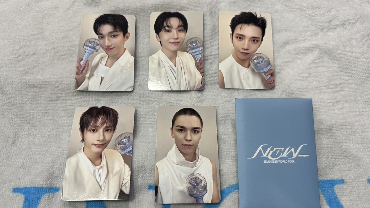 97LULLABYSHOP's tweet photo. WTS กะรัตโซน NEW_SEVENTEEN WORLD TOUR ใบละ 200 รวมส่ง

สนใจ DM 🙇‍♀️
#ตลาดนัดสวนแครอท 
#ตลาดนัดSEVENTEEN https://t.co/z4dRwQob6o