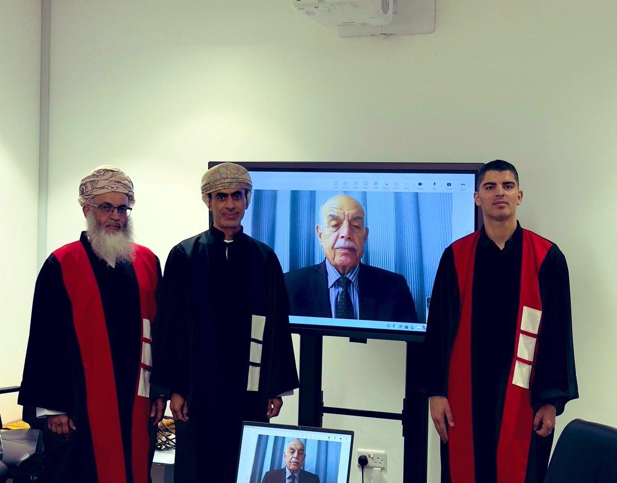LAWASU1's tweet photo. مناقشة رسالة الماجستير الموسومة بـ: "المسؤولية الجزائية للبنك التجاري عن جريمة غسل الأموال في القانون العماني"، للباحث: خالد بن هلال البرواني، وقد تكونت لجنة المناقشة من: 
د.أحمد بن صالح البرواني، رئيساً ومشرفاً
د.نزار حمدي قشطة، مناقشاً داخلياً
د.مزهر جعفر عبيد، مناقشاً خارجياً https://t.co/slmMfFnFaq