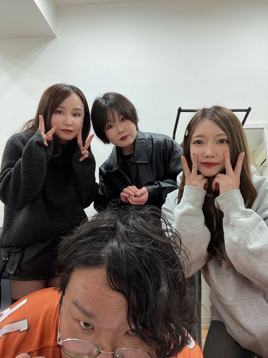 mikkaimimimi's tweet photo. 本日、心斎橋JANUSありがとうございました❤️☺️ベースサポートはお馴染みハヤシライフから新田でした🔥🌟🙌 https://t.co/J0kHeE2OT9