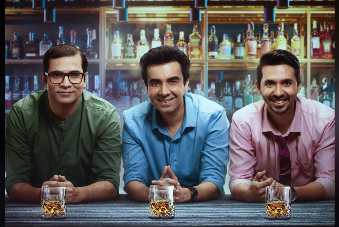 iamsachin_47's tweet photo. Met Mr Arunabh Kumar, Co-founder of The Viral Fever (TVF) at Bengaluru Airport T2 Lounge & had a quick conversation around AI, Job Market etc. I was surprised to know he is pretty acquainted with AI and ongoing situations.

For those, who don't know him. He played Yogi in the Pitchers (leftmost in the picture below) 💯