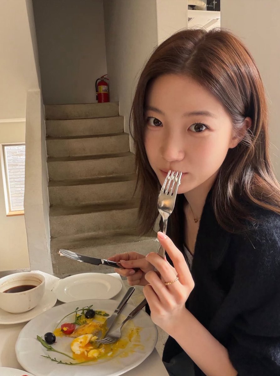 ⠀ ⠀ ⠀ ⠀

하루를 시작하는 가장 좋은 방법. ♡
( 𝙩𝙝𝙚 𝙗𝙚𝙨𝙩 𝙬𝙖𝙮 𝙩𝙤 𝙨𝙩𝙖𝙧𝙩 𝙩𝙝𝙚 𝙙𝙖𝙮. )    
<a href="/VenusIncarnati/">𖤐 𝑰𝒔 𝒕𝒉𝒊𝒔 𝒍𝒐𝒗𝒆.</a> 

⠀ ⠀ ⠀