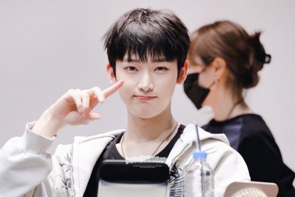 선우 내 도토리 사랑해♡_♡
늘 응원하니까 걱정없이 자고 먹고 행복하게 지내자 ! !