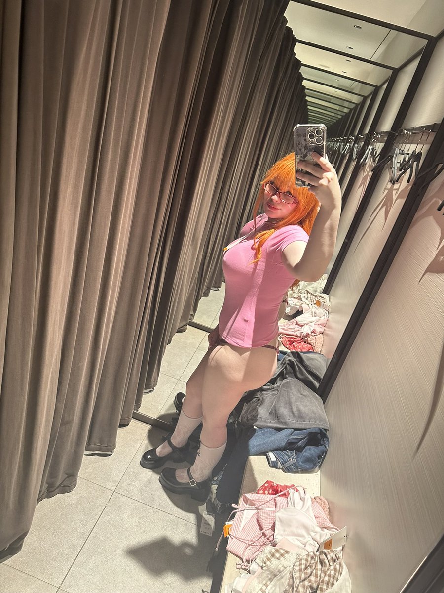 I'm so small 🥹