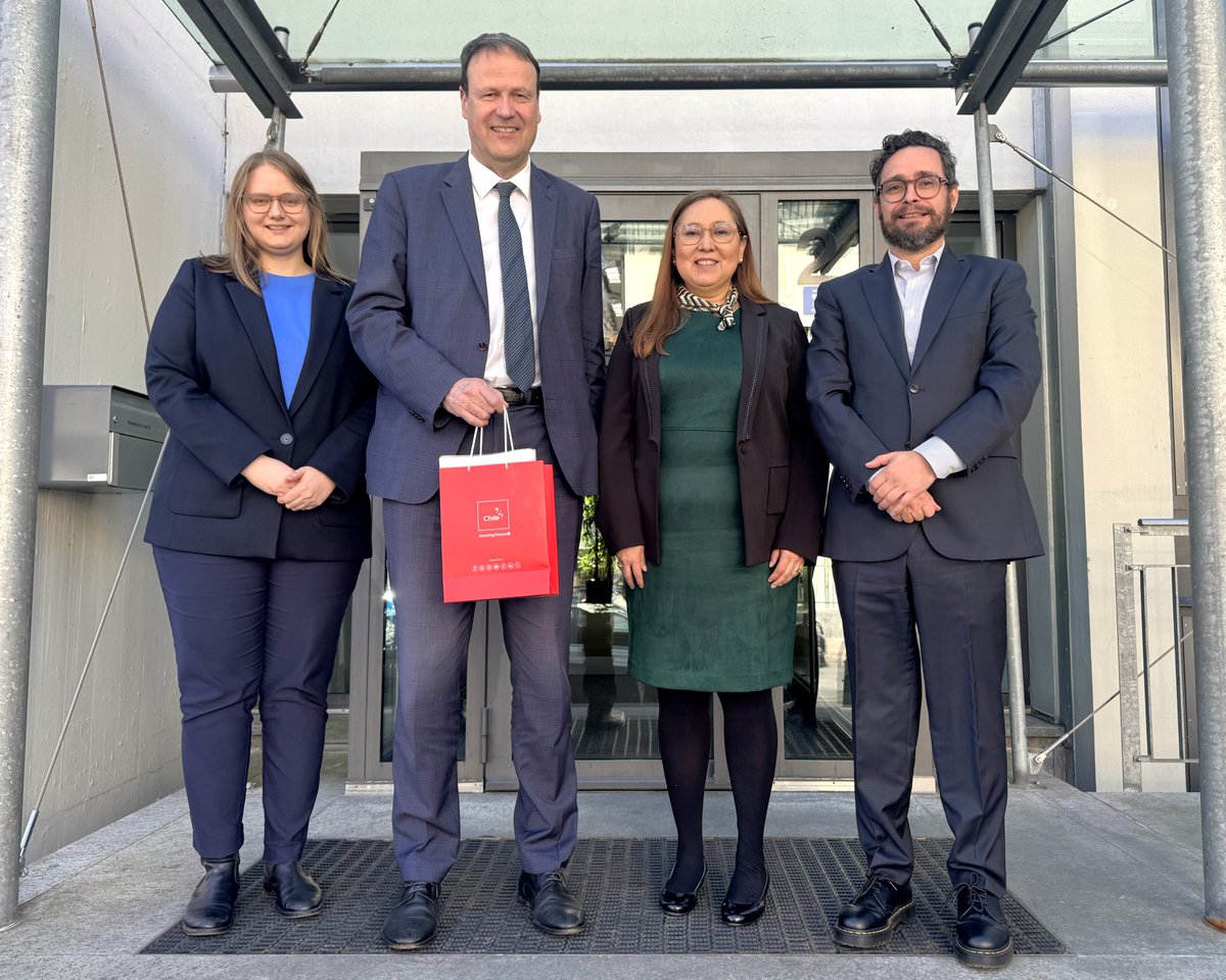 Embajada de Chile en Suiza y Liechtenstein tweet media
