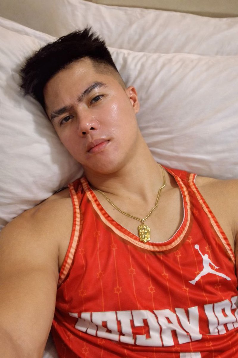 Legit MaSsueR tweet media