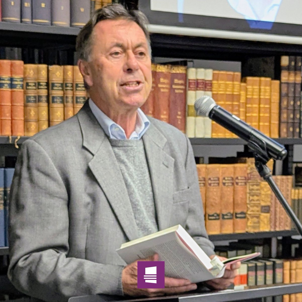 Norbert Bolz stellte sein Buch „Zurück zur Normalität – Mit Augenmaß und gesundem Menschenverstand“ vor. Ein Zangenangriff auf das normale bürgerliche Leben der Menschen finde statt. 

👉 Video, Bericht &amp; Podcast siehe hier: buff.ly/L2kvgPD 

@norbertbolz