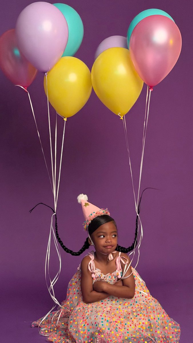 Hellabandzelz's tweet image. My ❤️ made 6 today !! Yall wish my shorty a Happy Birthday !! #Theygrowsofast #Big6