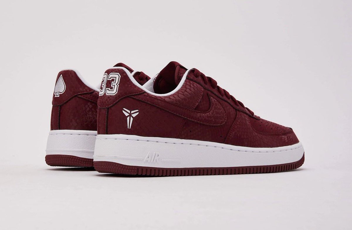 Kobe Bryant x Nike Air Force 1 Low “Lower Merion Away”が現地時間3
