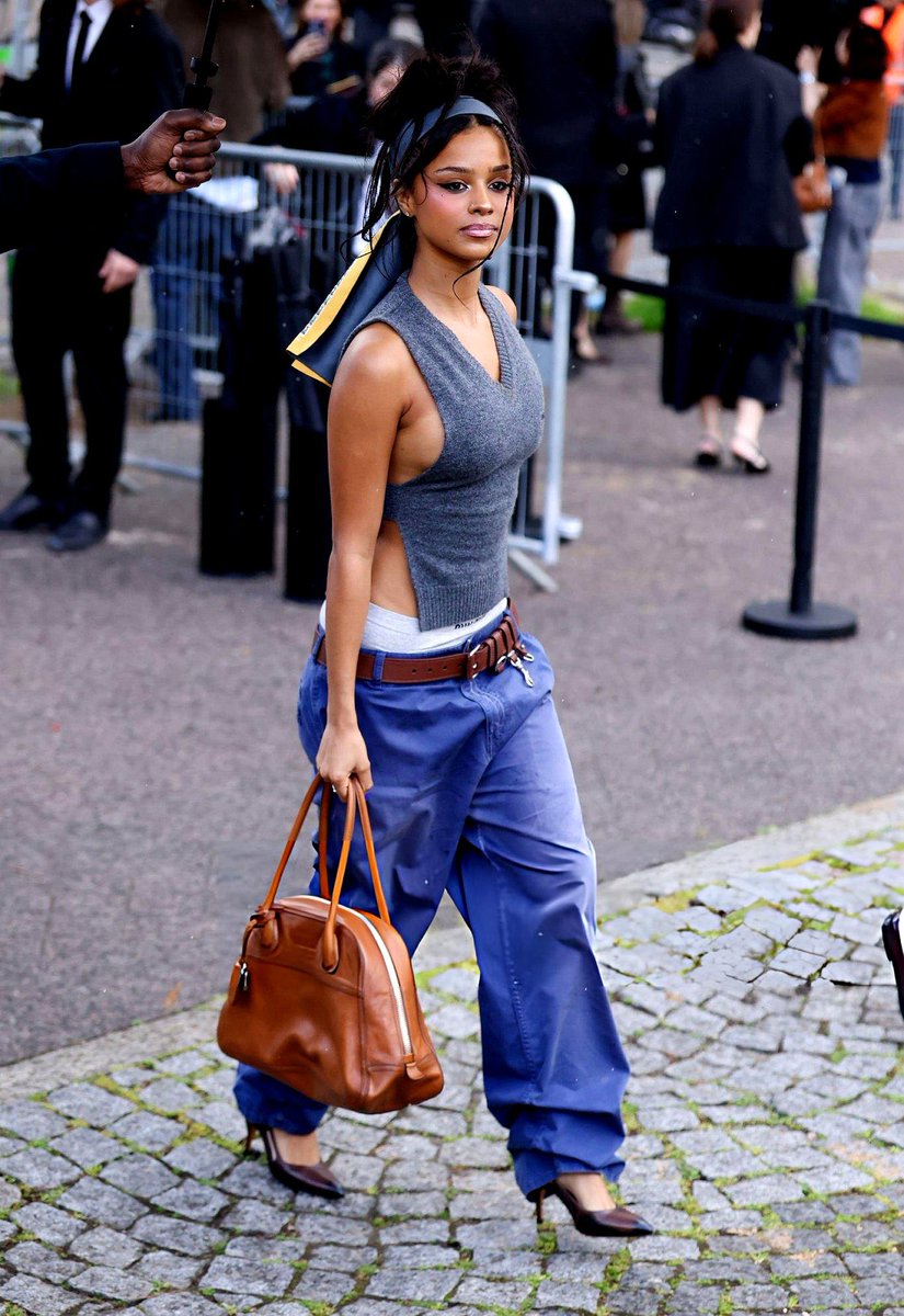 A*POP$T☆R. tweet media