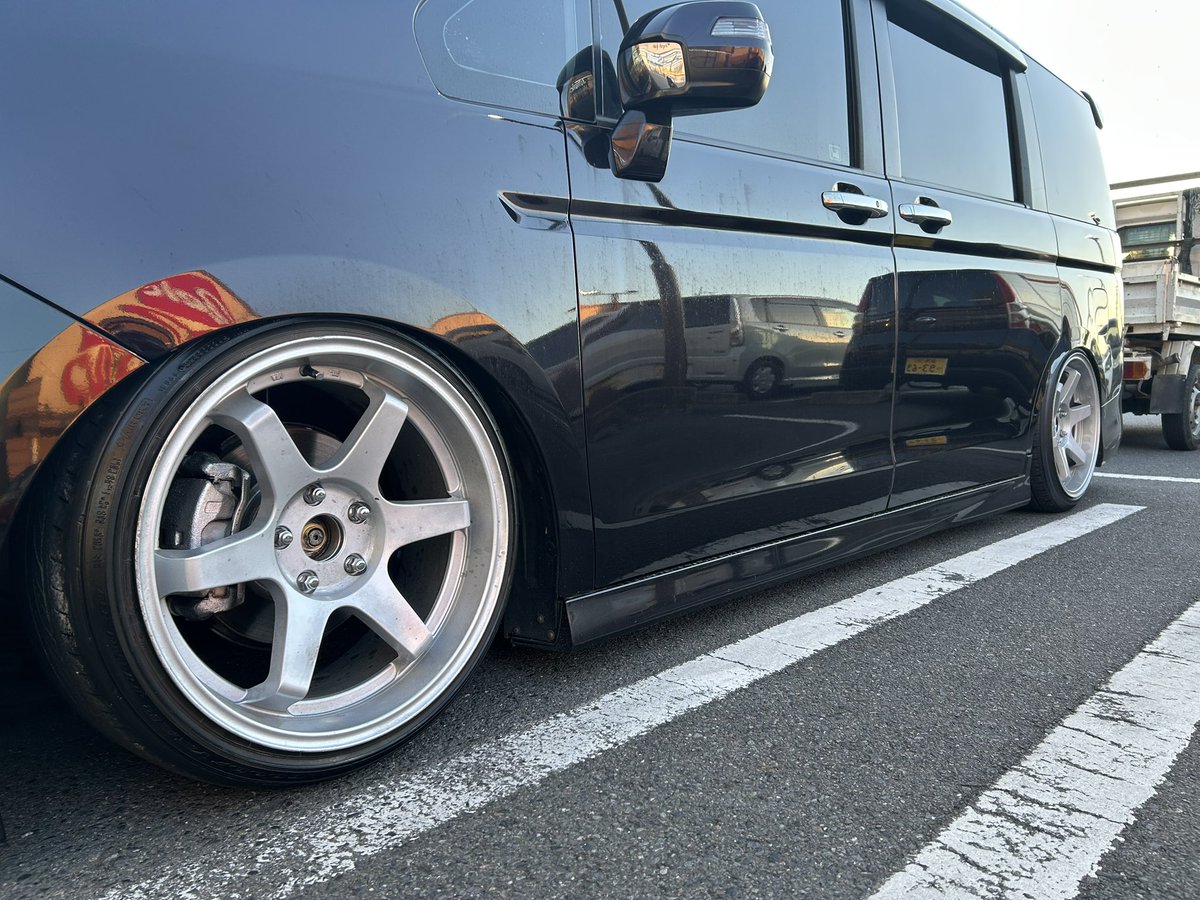 Takahero_da_YON's tweet photo. 雨降ったからまた洗車しないと https://t.co/zLfqotQT3V