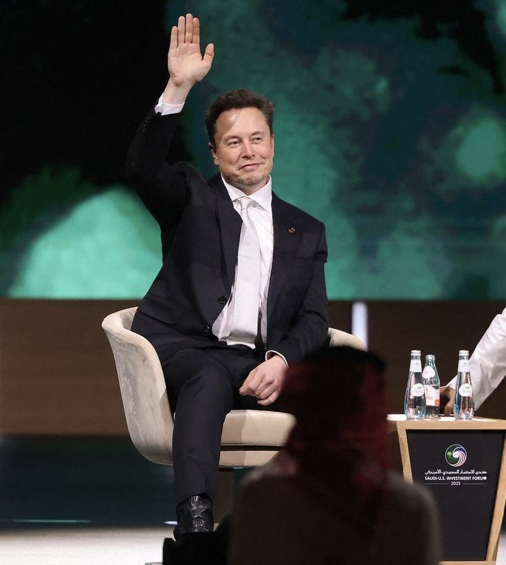 Confidence isn’t when people believe in you…

Confidence is when you’re still fine even if they don’t.

Do you agree?
YES or NO? 💭