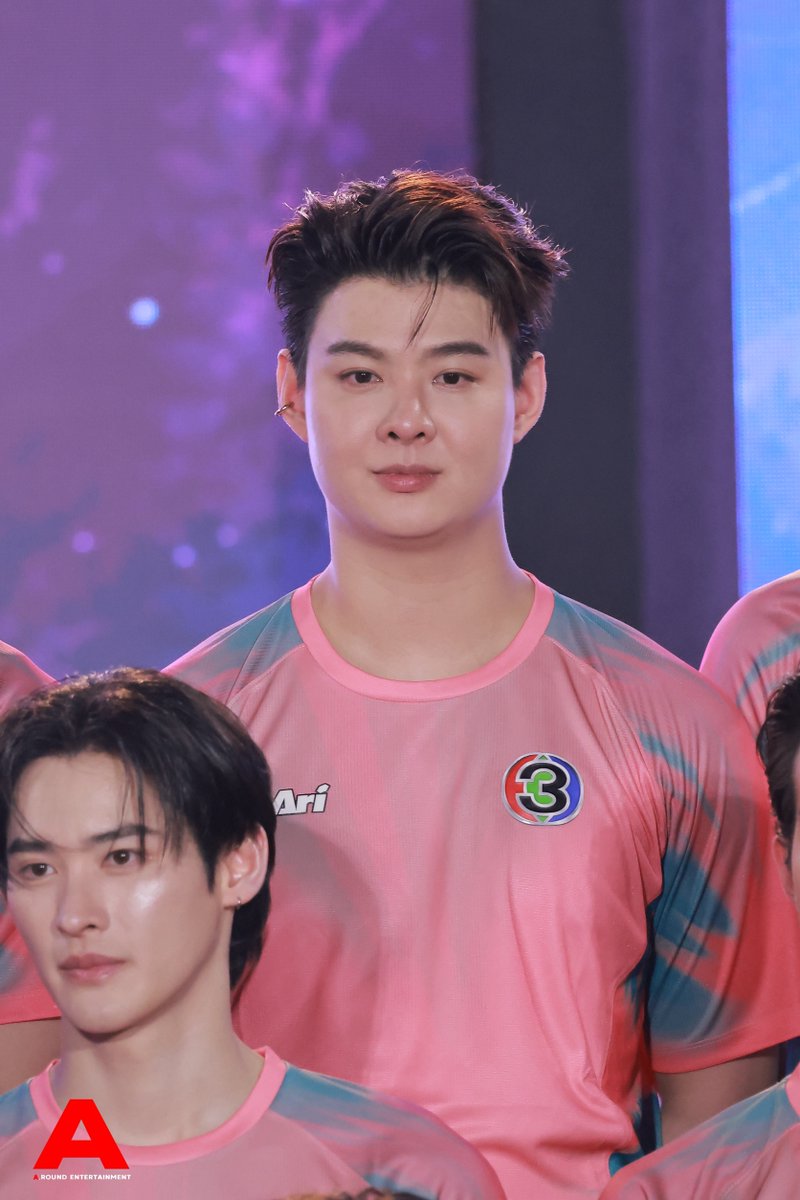 “เซ้นต์ ศุภพงษ์” จากทีมสีชมพูพั้นช์ ในงานแถลงข่าวมหกรรมความบันเทิงฉลองครบรอบ 56 ปี “ช่อง 3 มีอะไรใหม่” 

SAINT CH3 X SIAM PARAGON
#งาน56ปีช่อง3xSiamParagon
#แถลงข่าว56ปีช่อง3
#Saint_sup