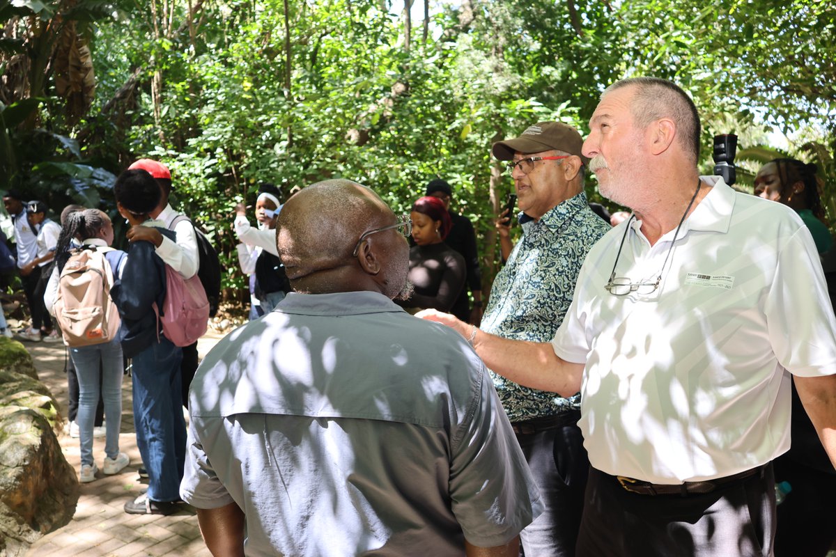 SANBI_ZA's tweet photo. The Deputy Minister of the Department of Forestry, Fisheries and the Environment, Mr Narend Singh, visited our National Zoological Garden and Pretoria National Botanical Garden today as part of this week's #NationalGardensWeek celebrations. The Deputy Minister, accompanied by members of the SANBI Board and our CEO, visited various departments within the zoo to learn more about the important work being done there. He also made a stop by various exhibitions that were on display and addressed learners and visitors to the gardens. He said that “Exposing the public to the work done in our national gardens allows us to encourage South Africans to value our wildlife and natural heritage. When people appreciate the species in places like this, they are more likely to protect them in their own communities.”

Visitors can enjoy free entry to our national botanical and zoological gardens this week, offering all South Africans and residents an opportunity to explore these spaces, learn about conservation, and reconnect with nature.