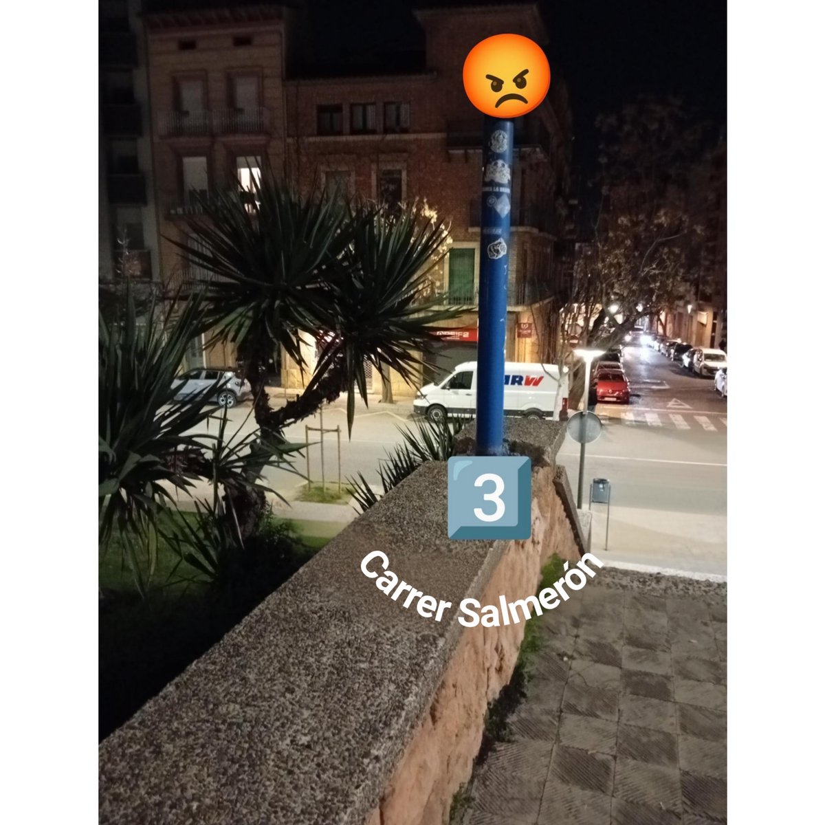 maneltec's tweet photo. #MoltBonDia_Colla 🤠
#HolaLleida_CAT
#CaminantPerLleida🚶
#Lleidatà_i_Català 🥂
#SócDel_27_7_57 🤗
#Denunciar el que veig malament😵‍💫
#Valorar el que fa ciutat 🤩 
#CampanyaSobreCampanya
#FotosDePostureig
#LleidaFaPena 🥴
#Desídia_i_eixadesa
Una curta passejada per la ciutat 🥴 https://t.co/A1zARp2JO5