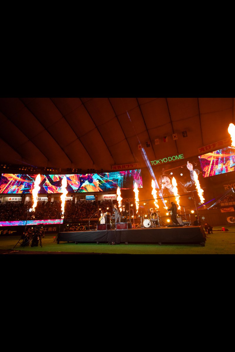 NetflixJP's tweet photo. ワールドベースボールクラシック
日本 VS チェコ戦にて初披露された

Netflix大会応援ソング「タッチ」
🔥🔥🔥稲葉浩志ライブパフォーマンス🔥🔥🔥

圧倒的熱量をお届け📸

パフォーマンス全編はNetflixへ！
▶️https://t.co/0LwrFbzCDW

#稲葉浩志 #タッチ
#MAKEDRAMA #ネトフリWBC2026 #Netflix https://t.co/B7vuZS49E8