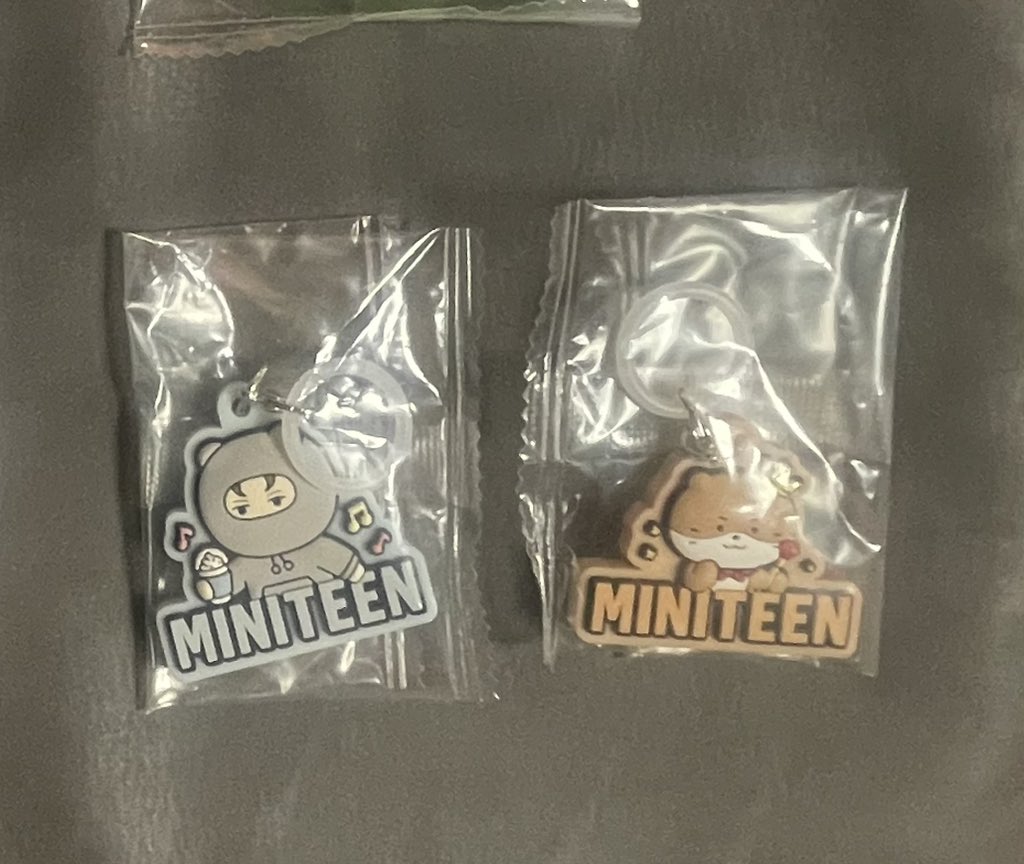 まきこ tweet media